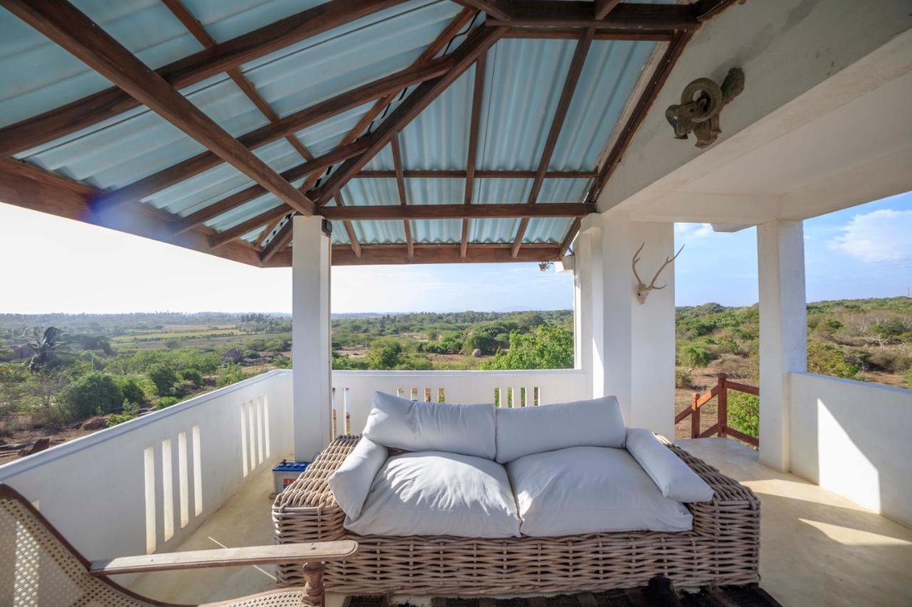 Bed and Breakfast Treasure Rock Kirinda  Exteriér fotografie
